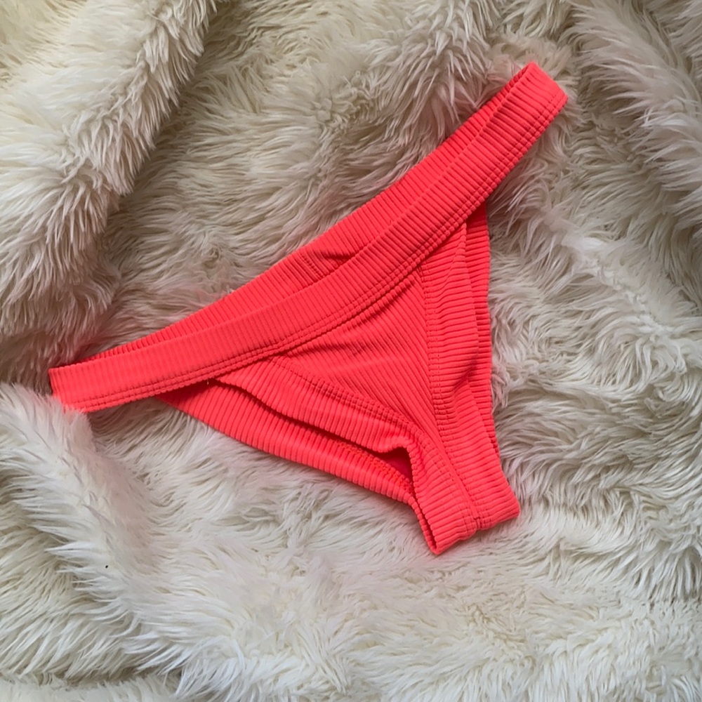 Frankie’s raveheart coral red Cole bottoms